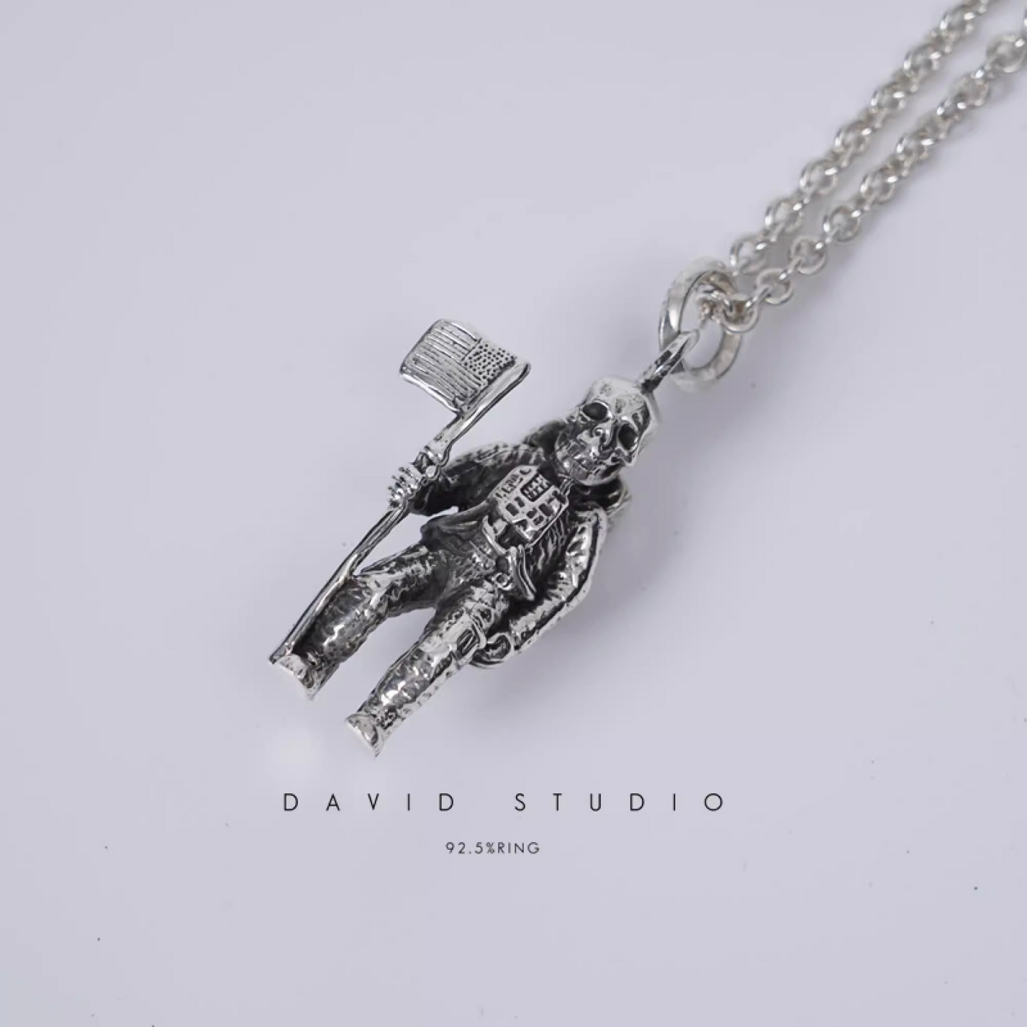 FOTI ASTRONAUT PENDANT – ROLL CHAIN