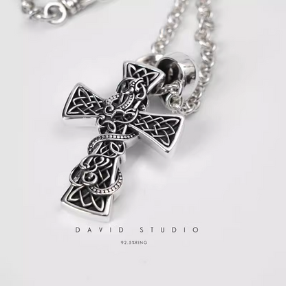 CELTIC CROSS PENDANT – ROLL CHAIN
