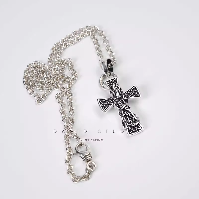 CELTIC CROSS PENDANT – ROLL CHAIN