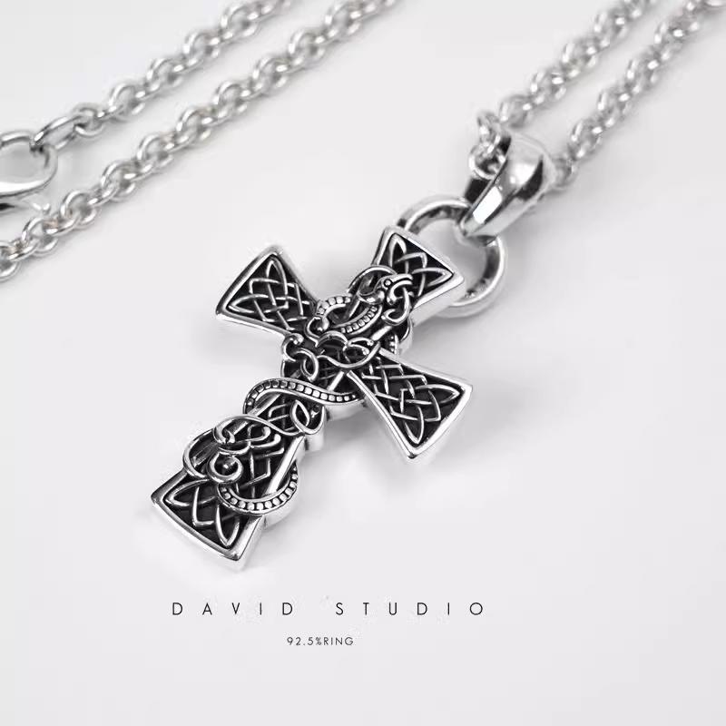 CELTIC CROSS PENDANT – ROLL CHAIN