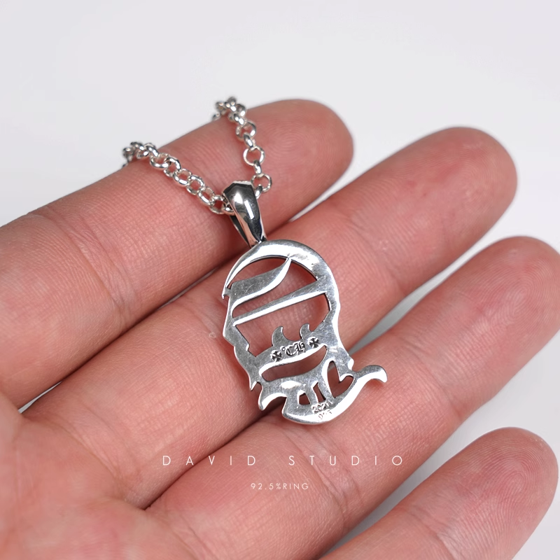 CH LOGO PENDANT – ROLL CHAIN