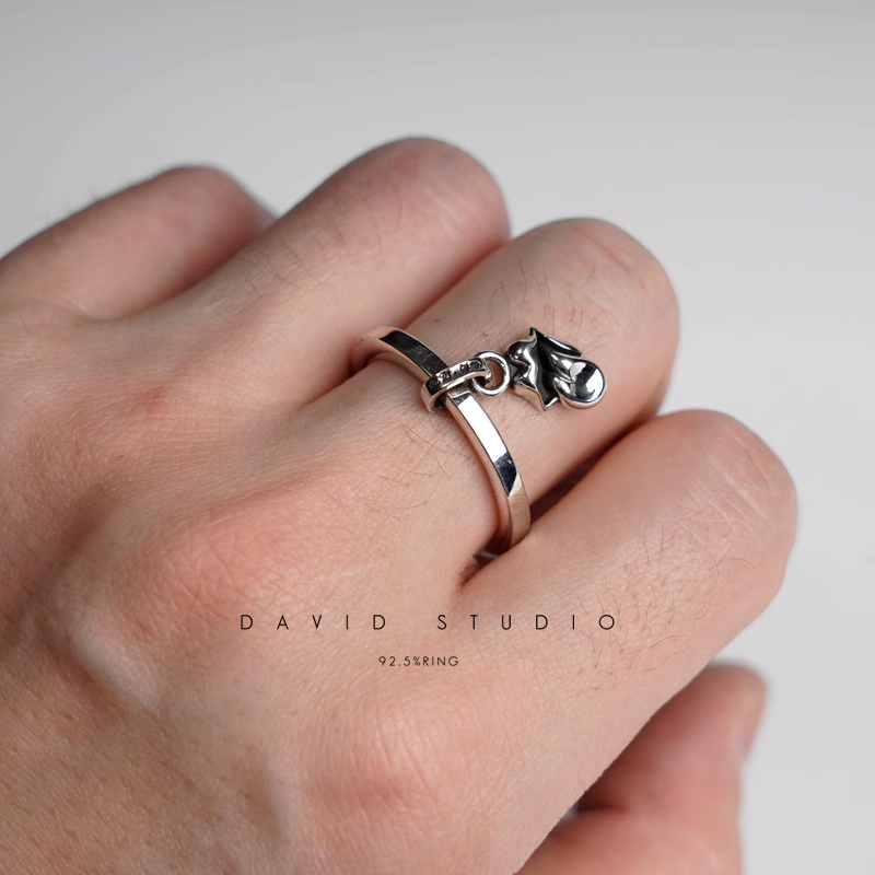 ROLLING STONES TONGUE NTFL RING