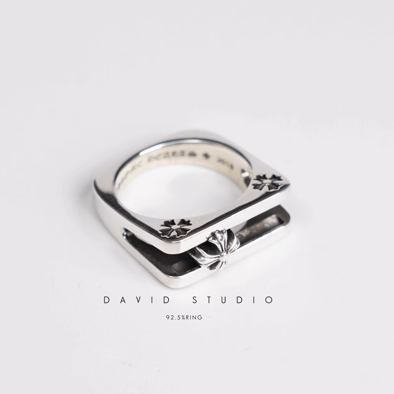 CHROME HEARTS MOVABLE CROSS RING