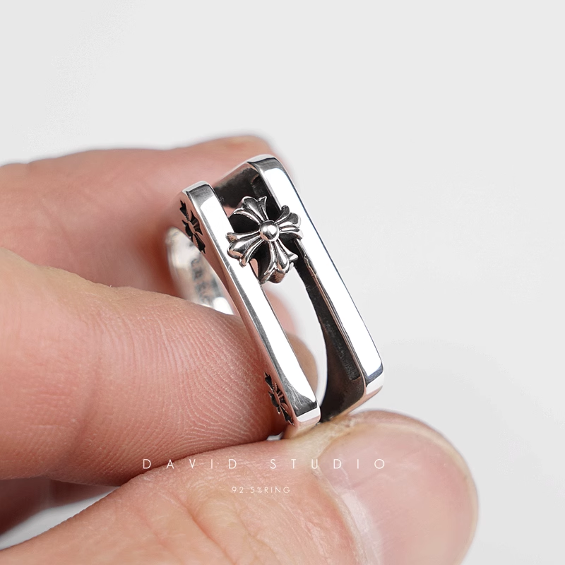 CHROME HEARTS MOVABLE CROSS RING