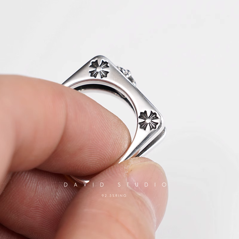 CHROME HEARTS MOVABLE CROSS RING