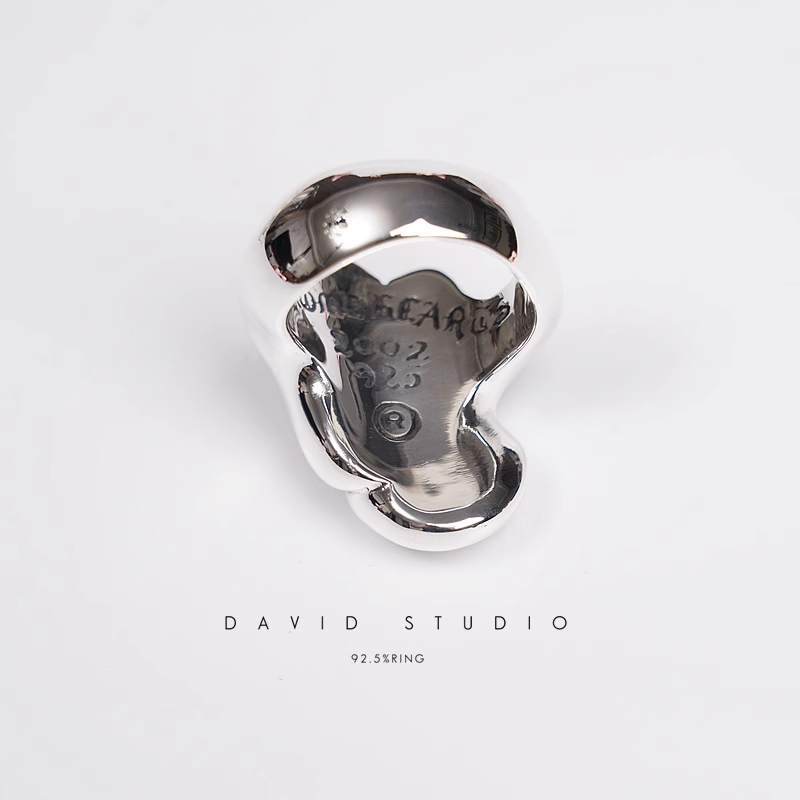 LARGE ROLLING STONES TONGUE RING