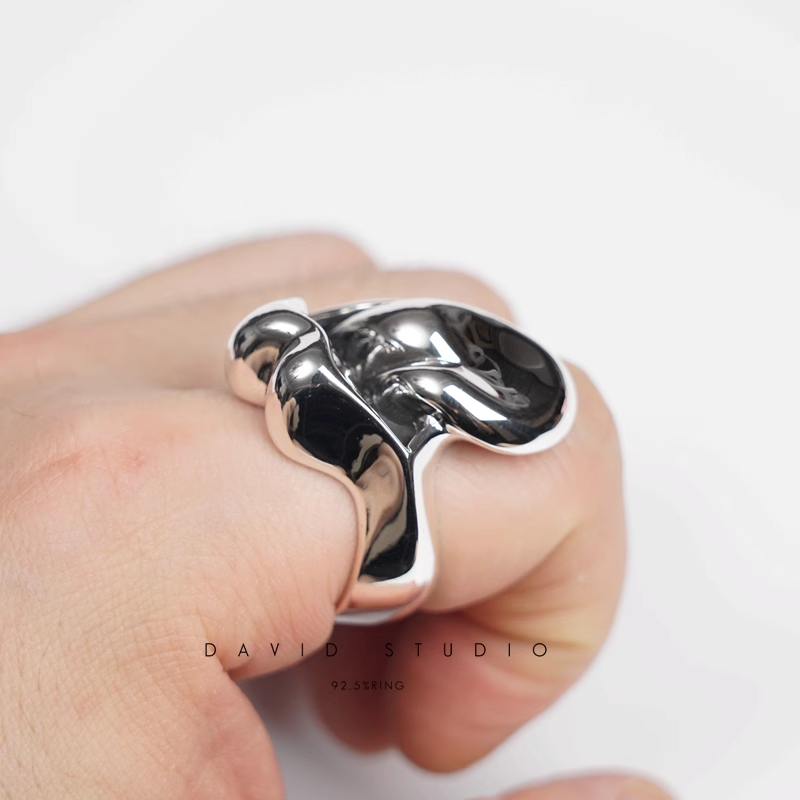 LARGE ROLLING STONES TONGUE RING
