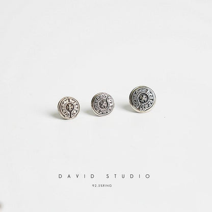 HORSESHOE RIVET BUTTON