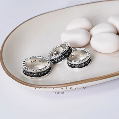 TINY CH PLUS SPINNER RING