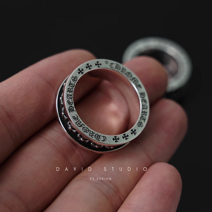 TINY CH PLUS SPINNER RING