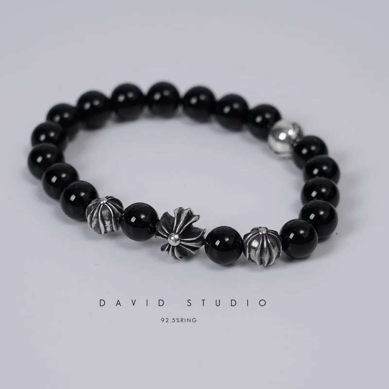 ONYX BEAD BRACELET 8MM (4 SILVER BEADS)