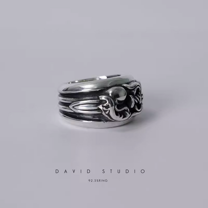 DAGGER HEART RING