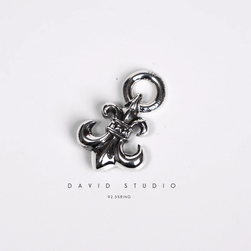 BS FLEUR CHARM WITH DIAMOND