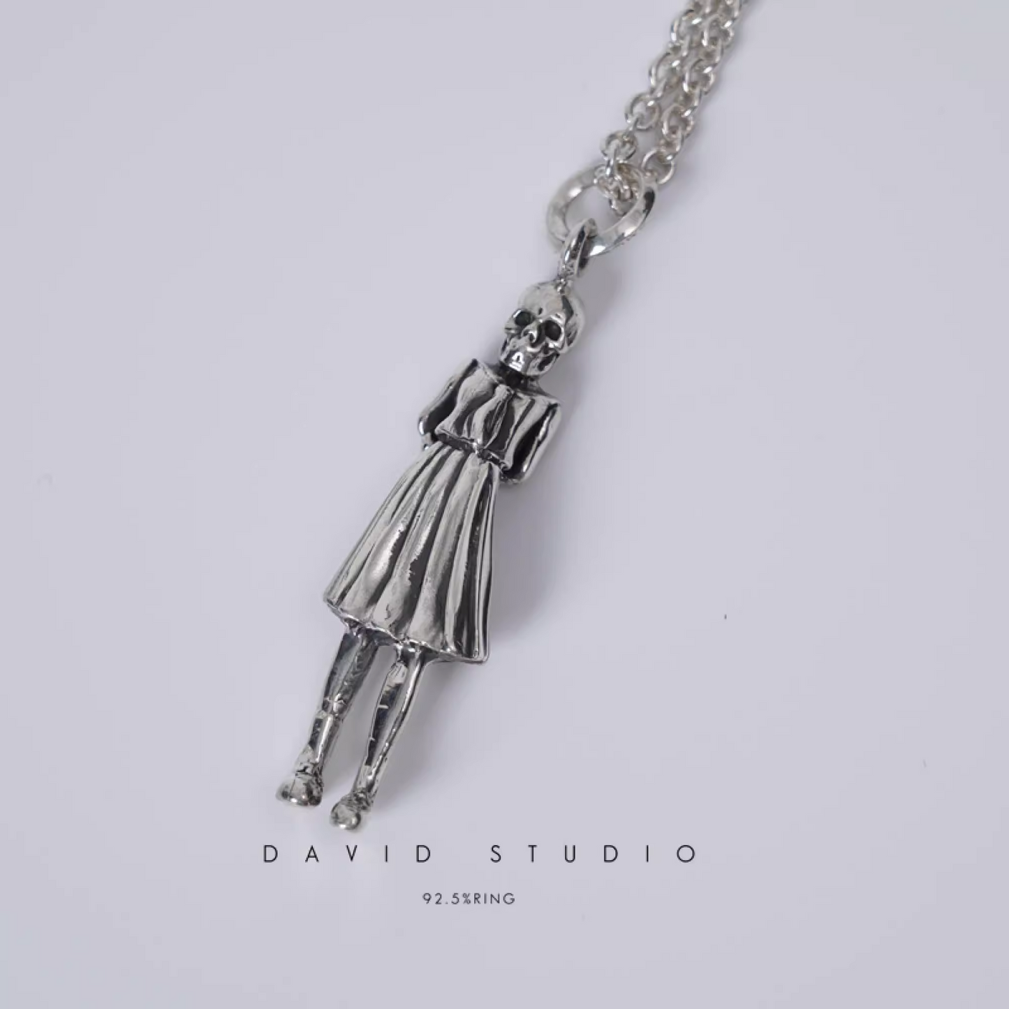 LARGE FOTI SKIPPY PENDANT – ROLL CHAIN