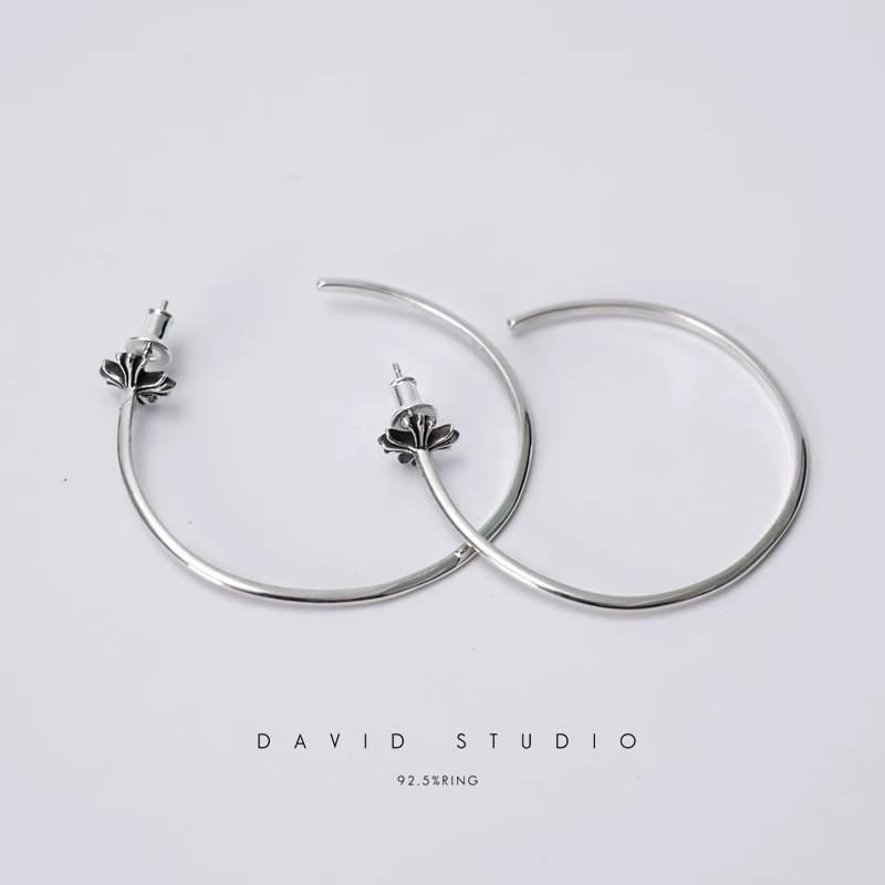 CH PLUS HOOP EARRING