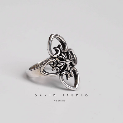 CH PLUS HEART RING
