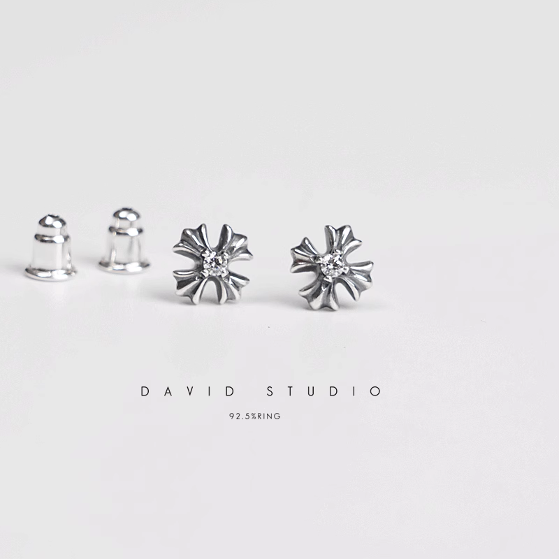 CH PLUS STUD EARRINGS WITH DIAMONDS
