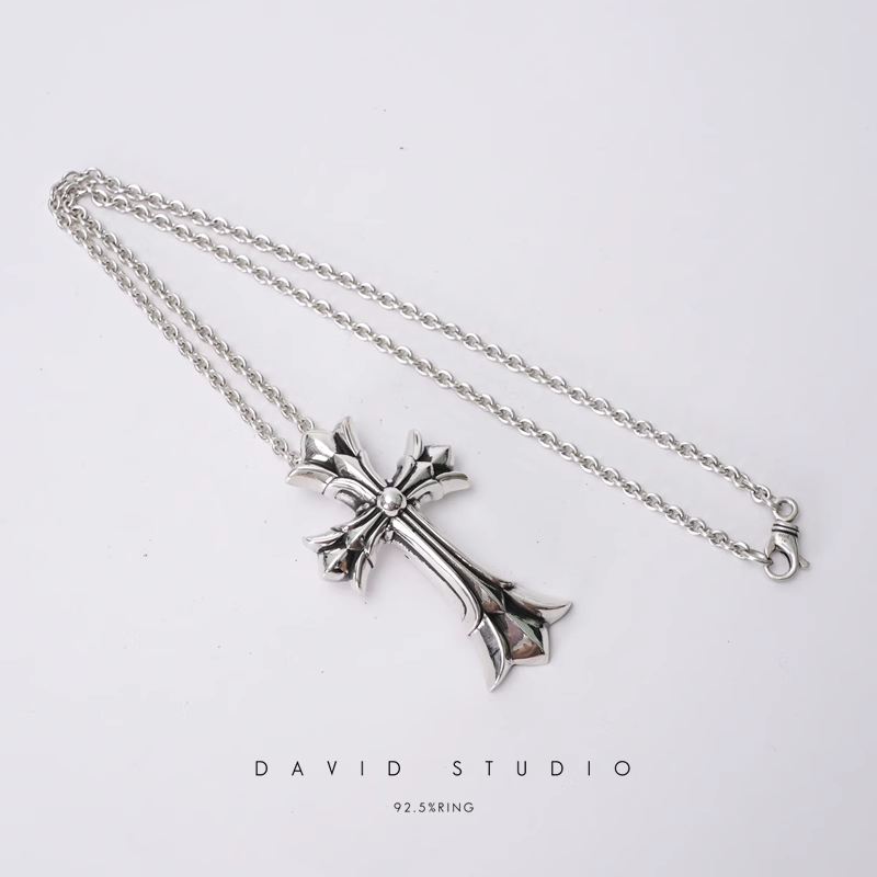 LARGE DOUBLE CROSS PENDANT – ROLL CHAIN