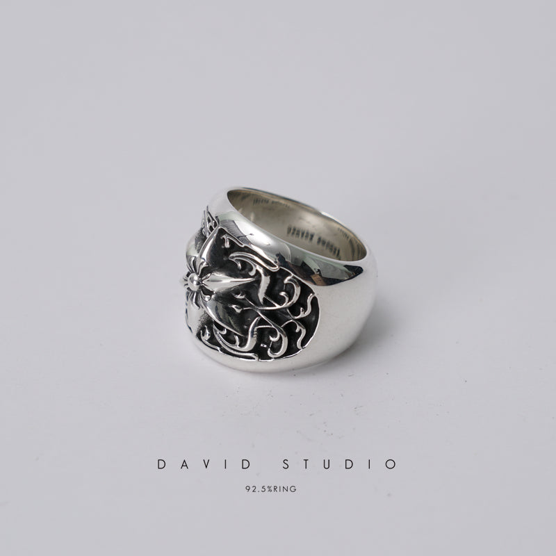 OVAL STAR RING – ClASSIC