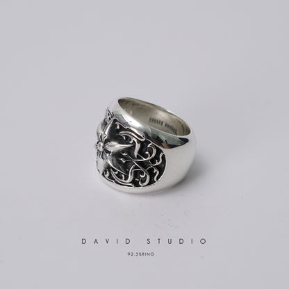 OVAL STAR RING – ClASSIC