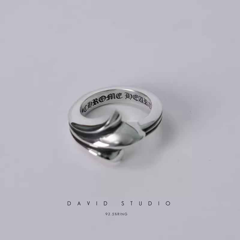 720 HALF CROSS TAIL RING