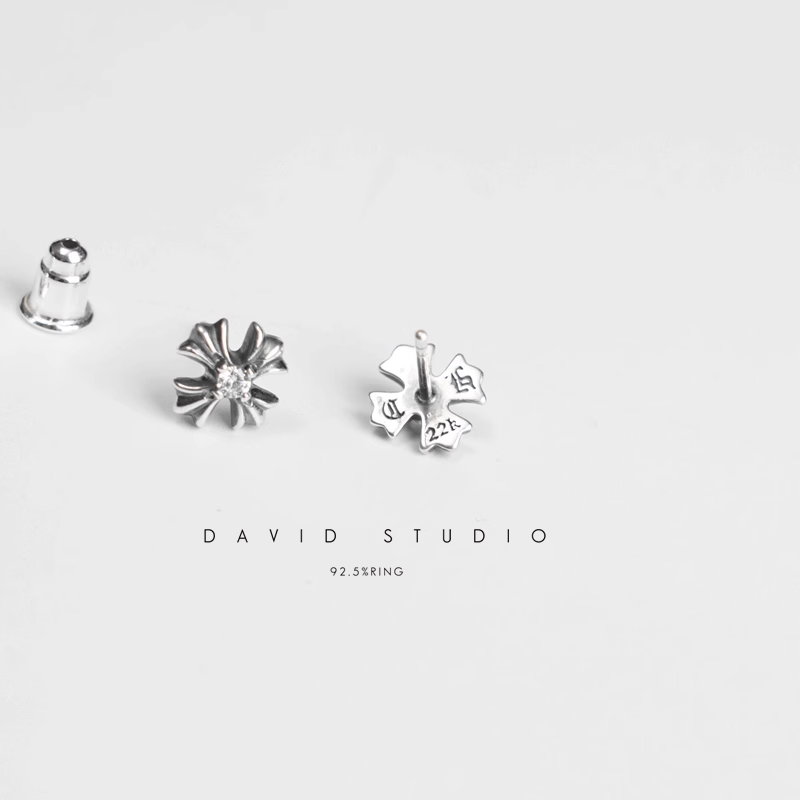 CH PLUS STUD EARRINGS WITH DIAMONDS