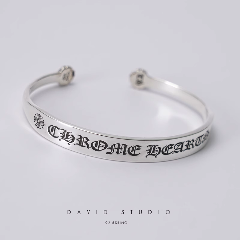 CH PLUS LOGO FLAT CUFF