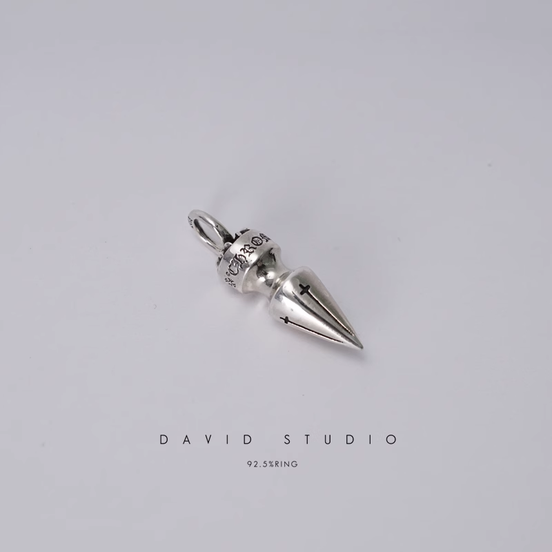 SPIKE PENDANT