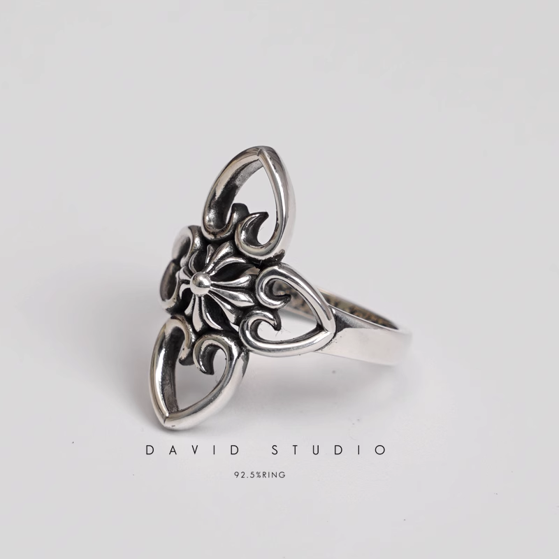 CH PLUS HEART RING