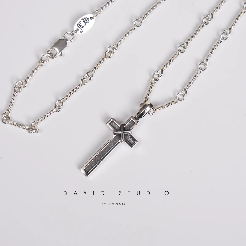 MAPPLETHORPE CHARM – TWIST CHAIN
