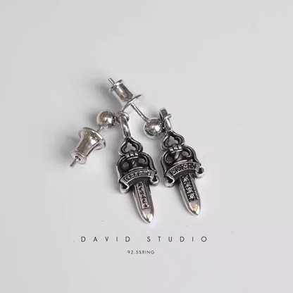 DAGGER DROP EARRING WITH DIAMOND