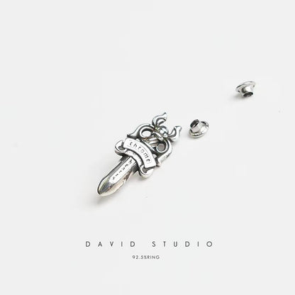 DAGGER RIVET BUTTON