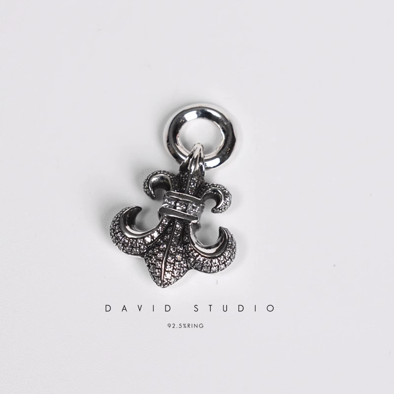 BS FLEUR CHARM WITH DIAMOND