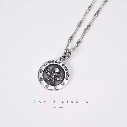 FOTI MEDALLION PENDANT – TWIST CHAIN