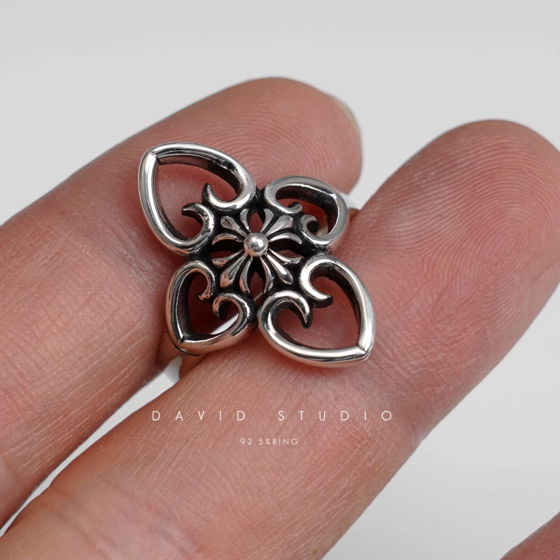 CH PLUS HEART RING