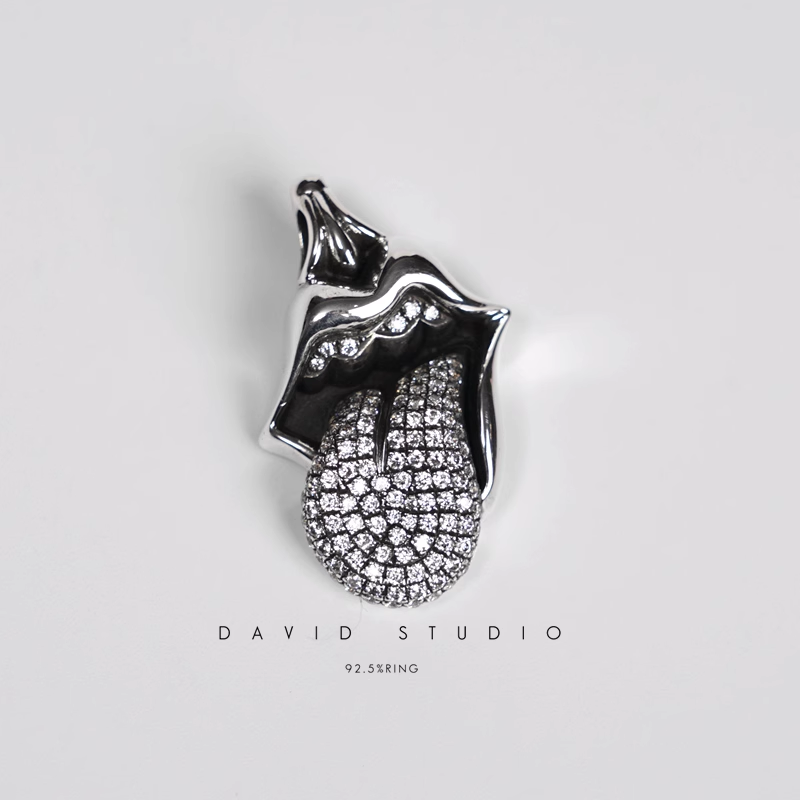 ROLLING STONES TONGUE & LIP PENDANT WITH DIAMOND