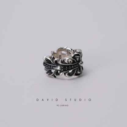 DOUBLE FLORAL RING WITH BLACK DIAMONDS