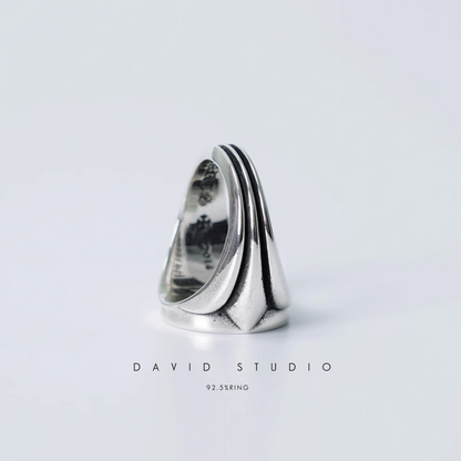 CH PLUS CONCAVE SIGNET RING