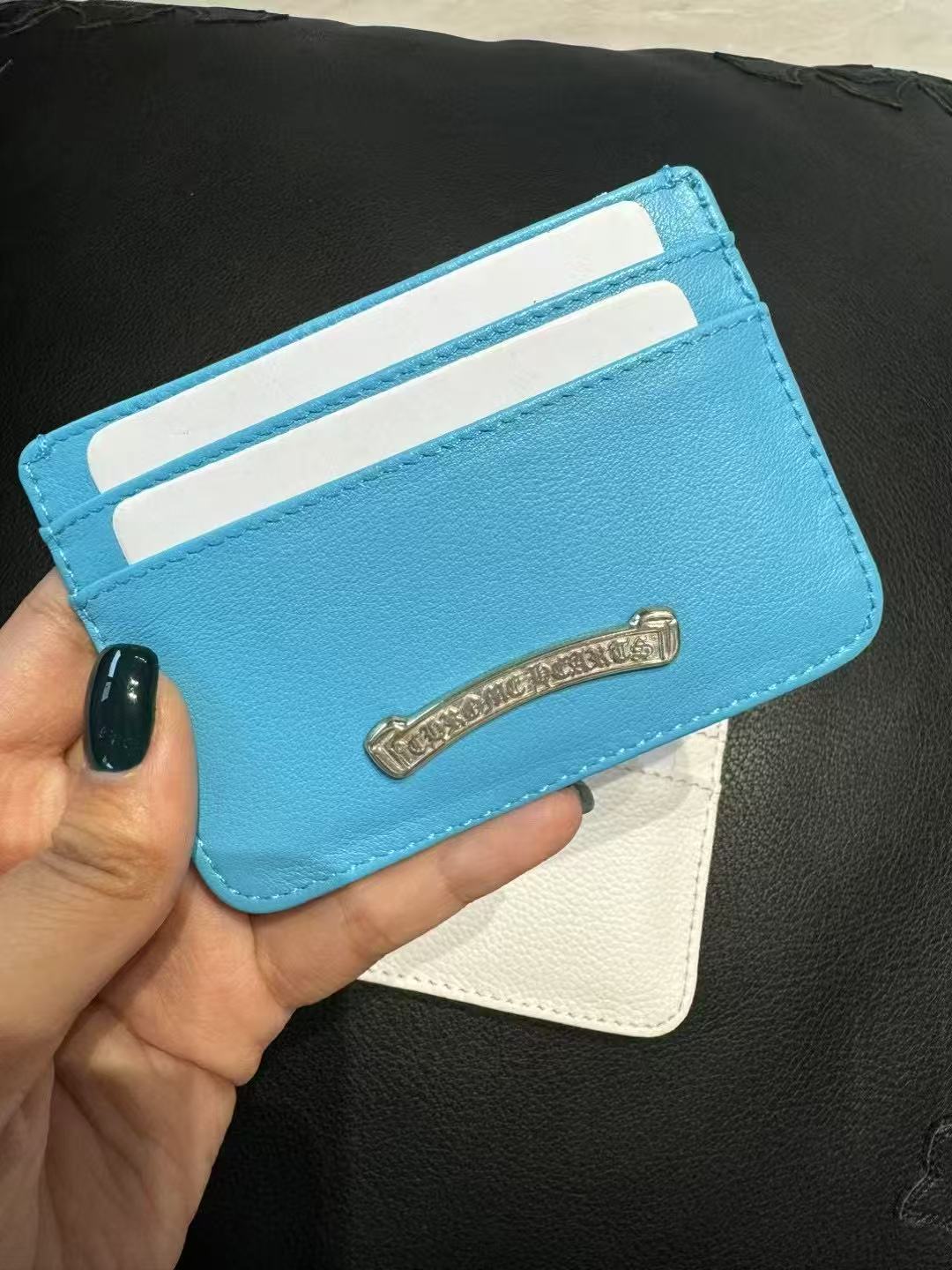 WHITE & BLUE SMALL DAGGER CARD HOLDER