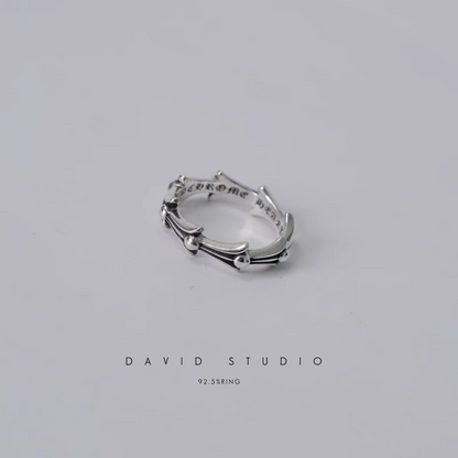 CROSS TAIL RING