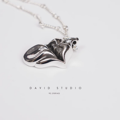 ROLLING STONES LIP & TONGUE PENDANT – TWIST CHAIN