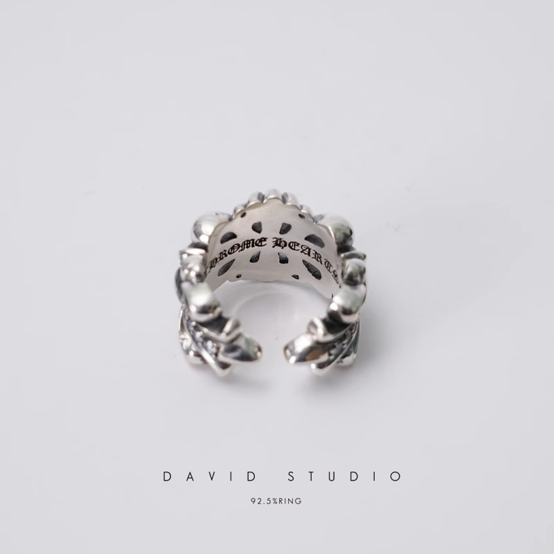 DOUBLE FLORAL RING WITH WHITE DIAMONDS