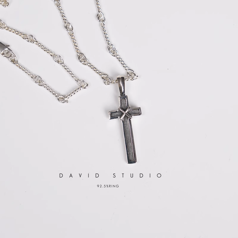 MAPPLETHORPE CHARM – TWIST CHAIN