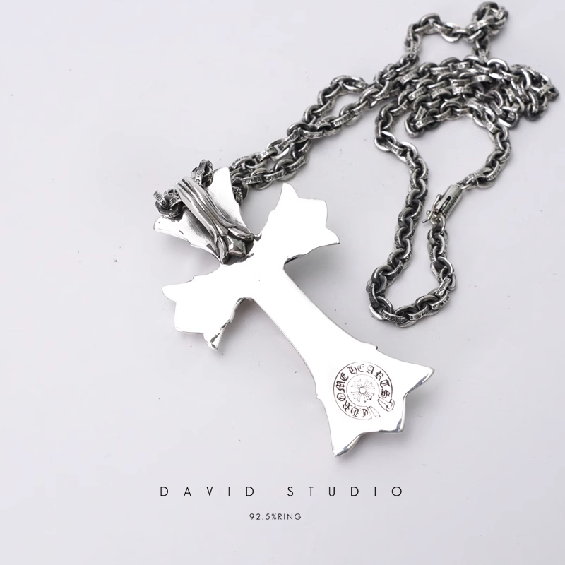 LARGE DOUBLE CROSS PENDANT – PAPER CHAIN