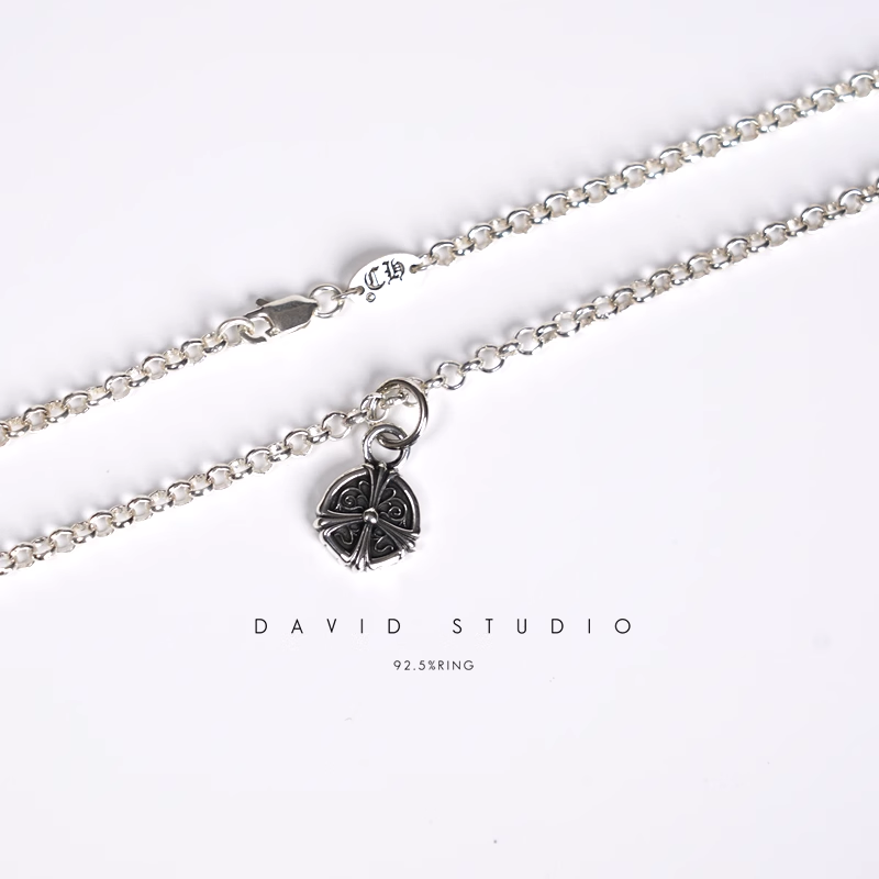 CH PLUS VINE CHARM – ROLL CHAIN
