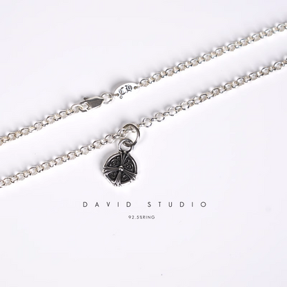 CH PLUS VINE CHARM – ROLL CHAIN