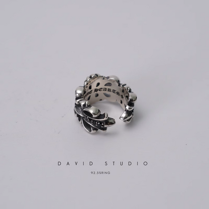 DOUBLE FLORAL RING WITH BLACK DIAMONDS