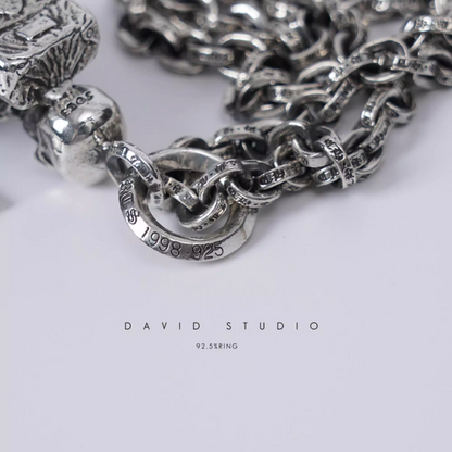 FOTI ASTRONAUT PENDANT – PAPER CHAIN