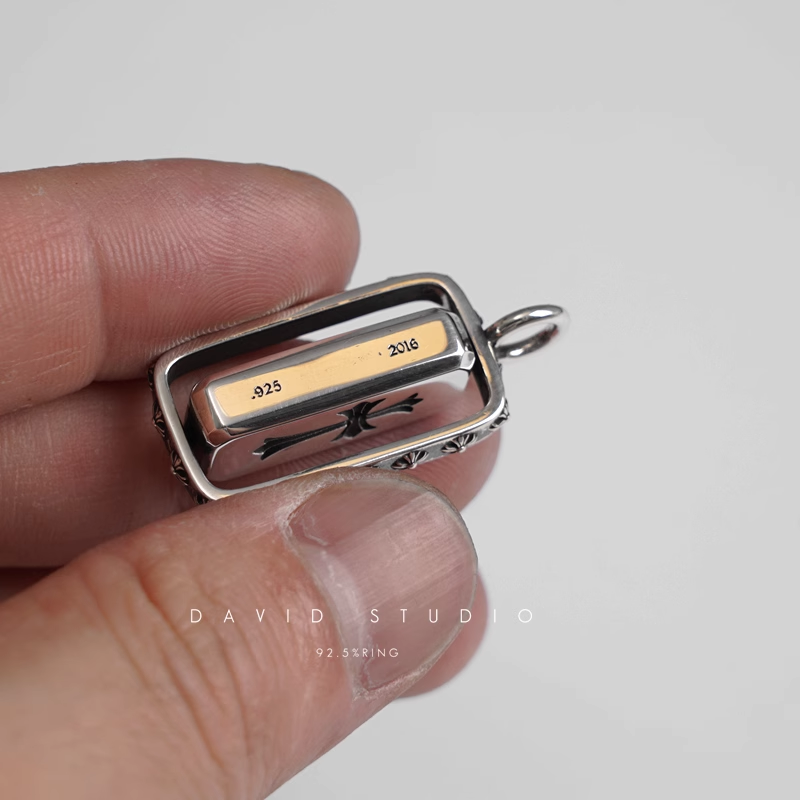 DOUBLE SPINNER PENDANT