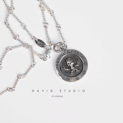 FOTI MEDALLION PENDANT – TWIST CHAIN